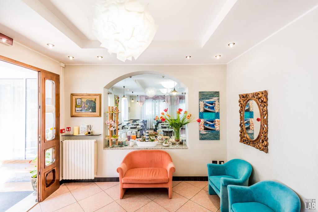 B&B Hotel Souvenir Cesenatico Buitenkant foto